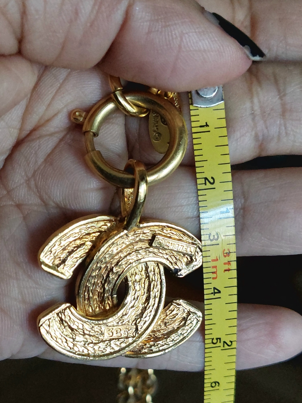 Authentic Chanel Necklace w Interlocking Logo w Box - Picture 10 of 11